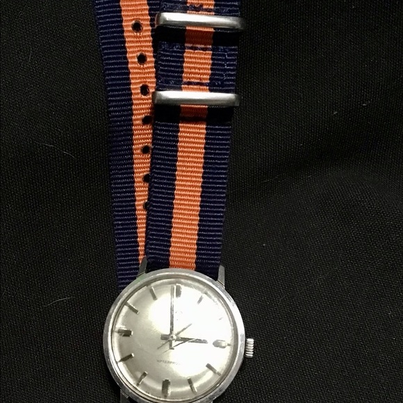 Vintage Elgin Pearl 35MM Waterproof Mens Watch, Running - Picture 4 of 9